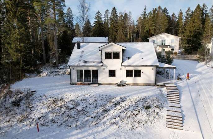 Väringsvägen 10