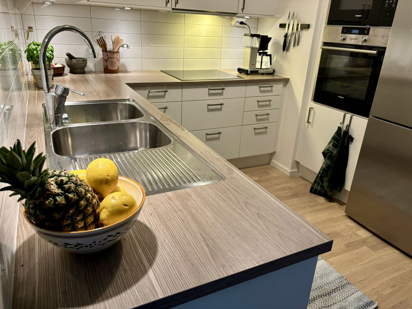 9986d304e8fd8c3f8241e3c2a38417d6