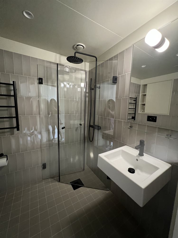 6106b754034506feb1e8c308abdab7b9