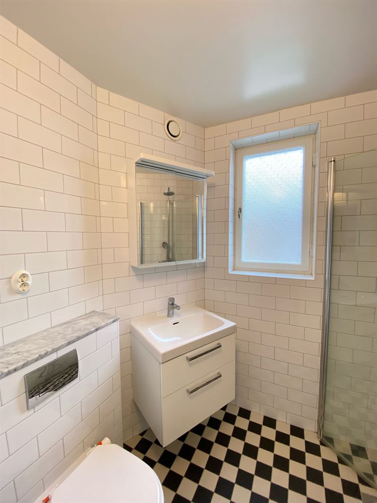 eb4cf46105f44f699550e936cdc3f807