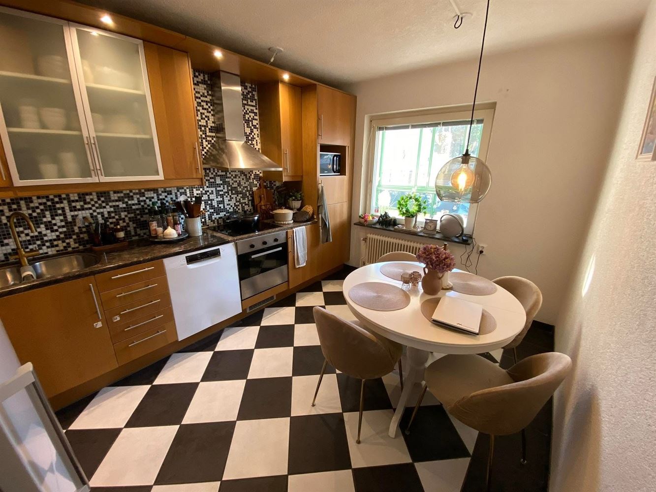 063e8b64292686b9a8387748308992c6