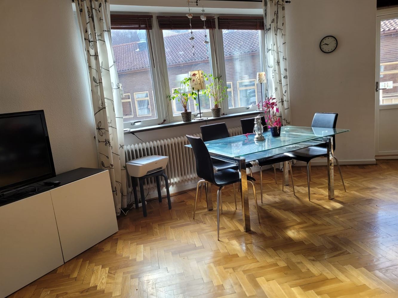 3ea7bfb56b79e5610cfa84b2b3b4f9e8