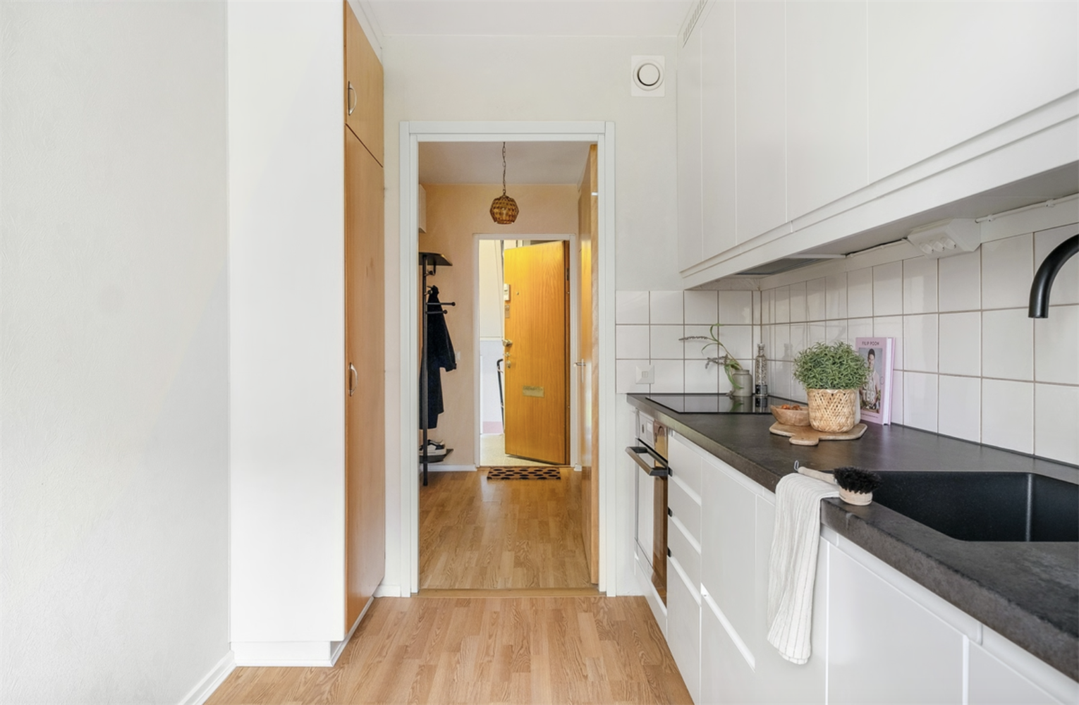 62103c03d3264ecb43005aa16068de3b