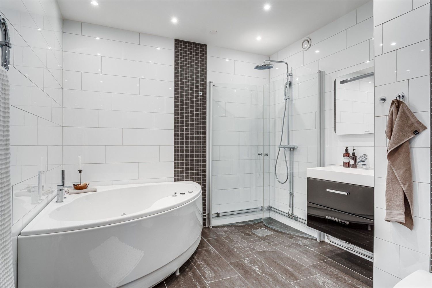 1f7bc775ccf5b4df1da12263703eb5a3