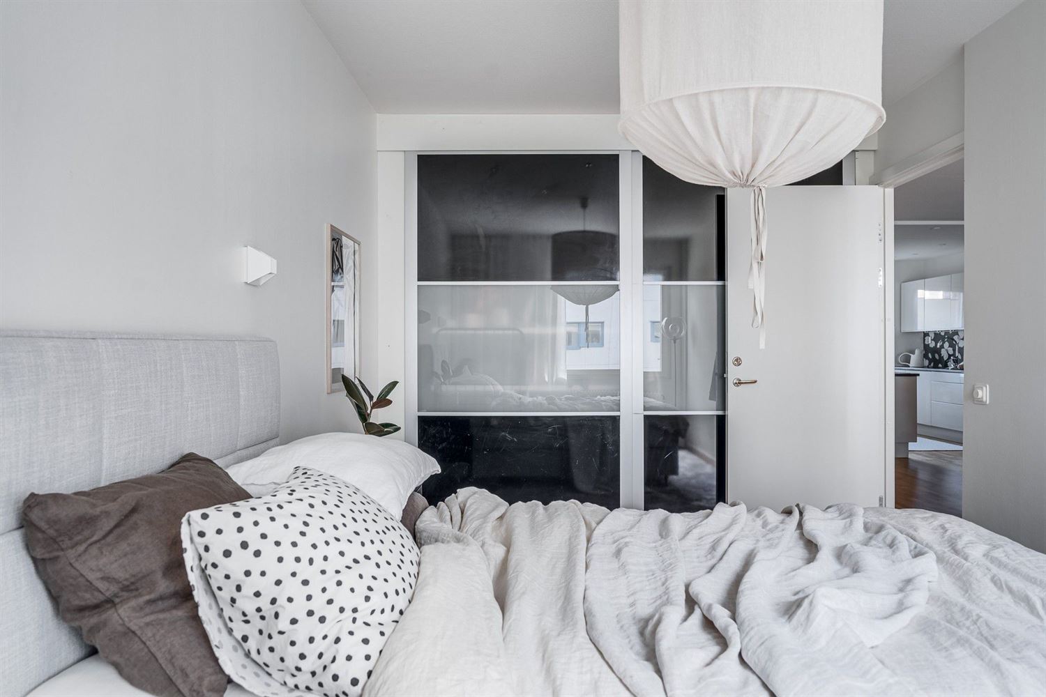 e27b57e3050938bb7f53cba89405b15c