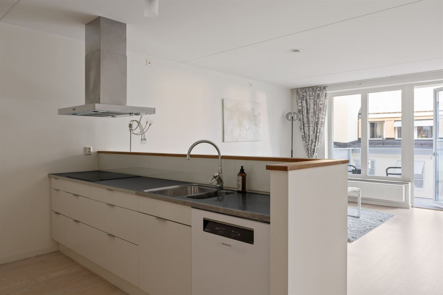 6c04a5c3af372962c1b0b55d528dbd09