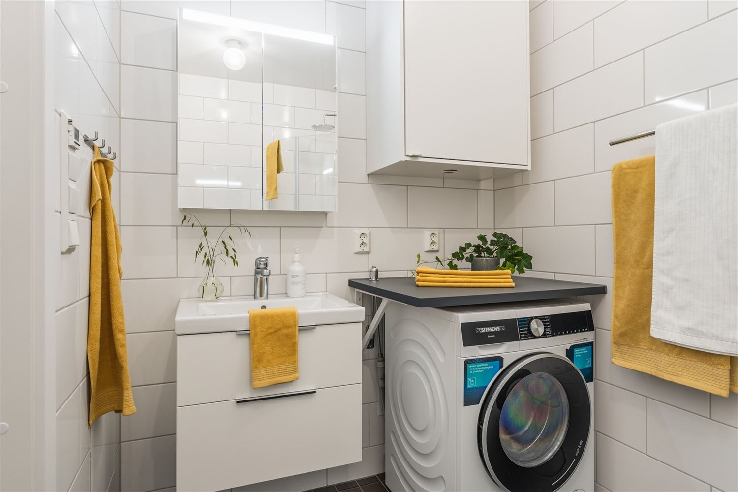 784defa74f58649d4b20cec8f12f2b76