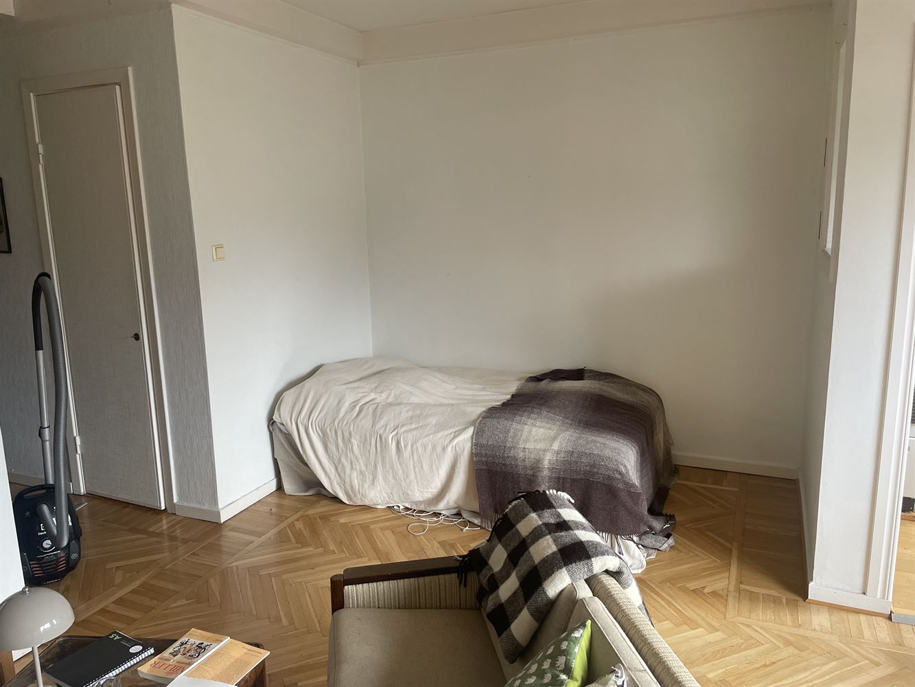 5b50c7ccbe1599195180f63d38758f94