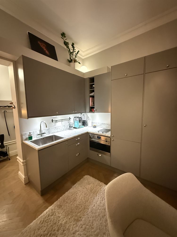 adcc47e5efec18239a6cbcd64e57fc23