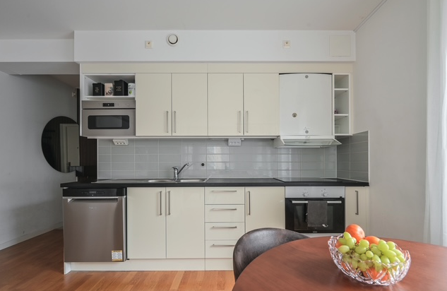 1bf18b3980bc46f9afff1e3b0b3f118e