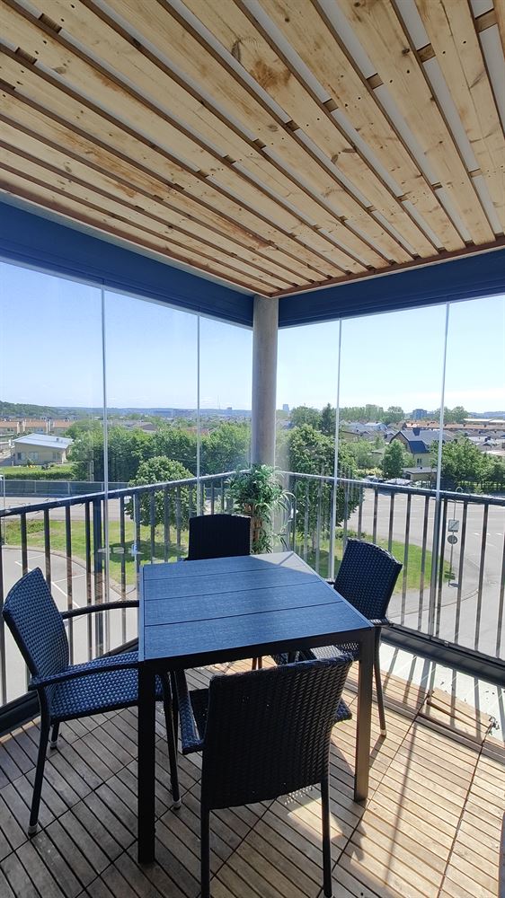 21810d6415862d4427b6a85e2ba149f0