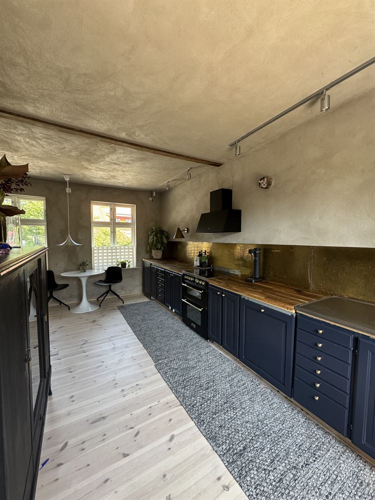 e12869e80d30dc64027c81aafa184516