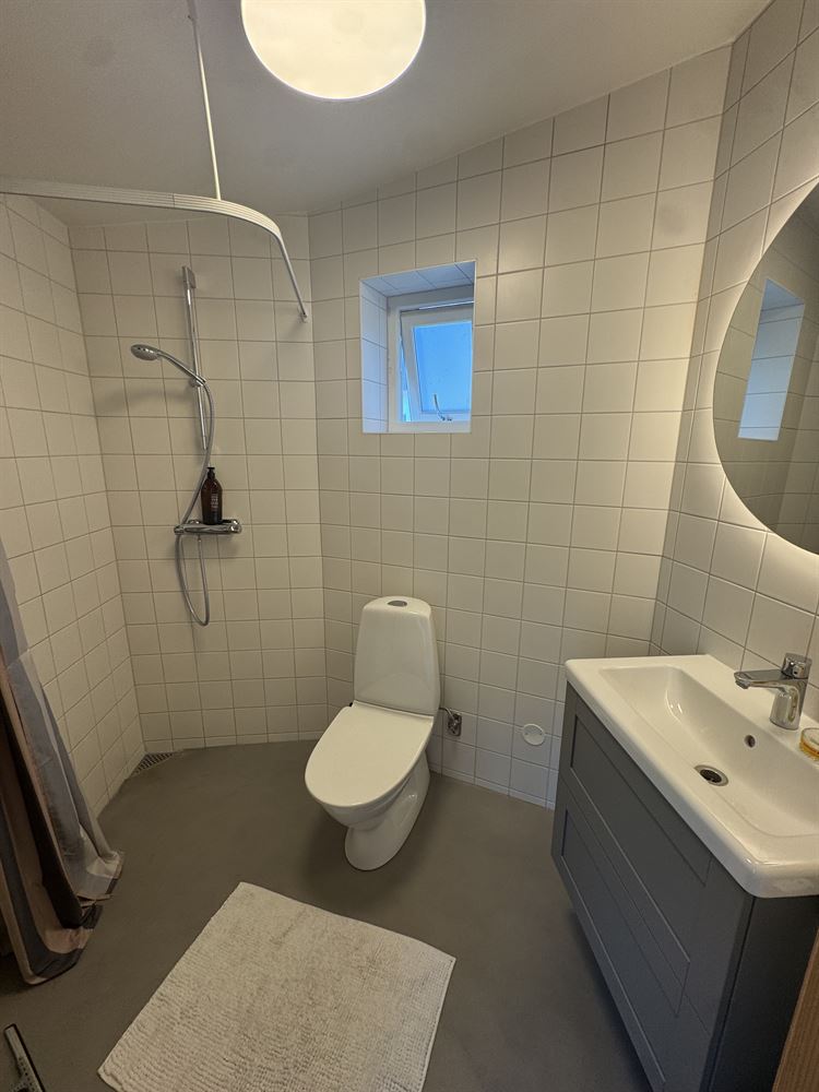 b8d33a8d03d78a43f323189783a74a54