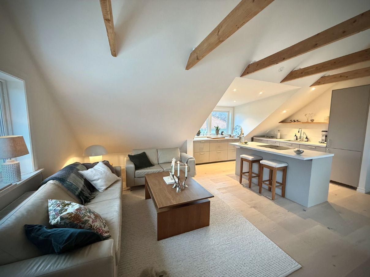 81d56ecafa4cccb7b47c5a2a13bf1898