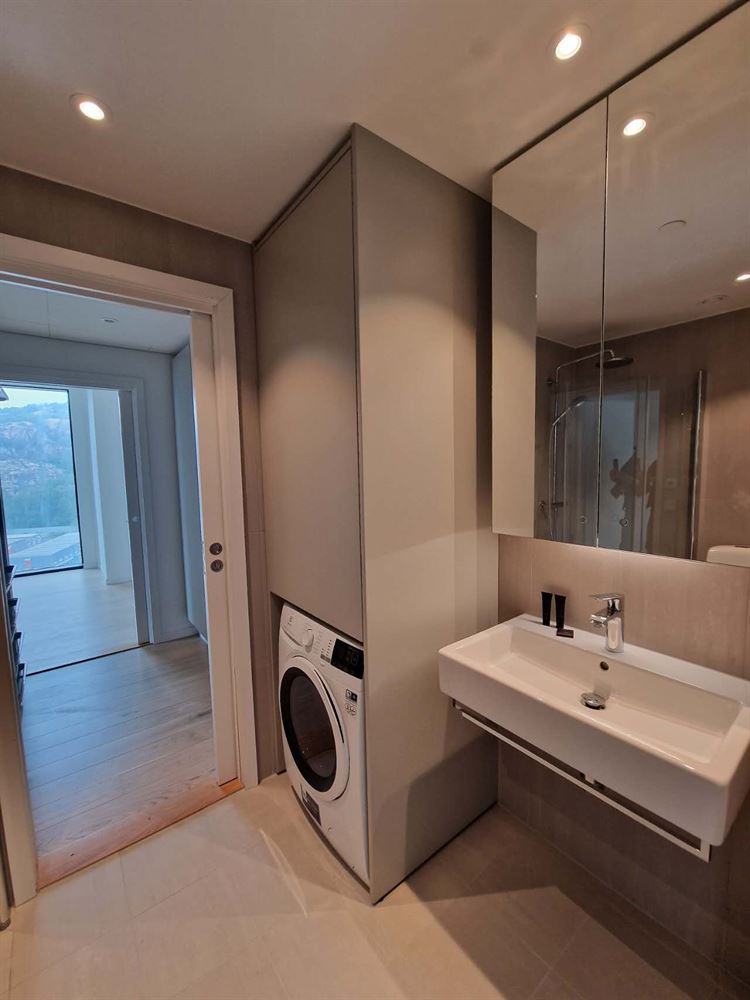 67f6dcfabd9b56383be2656b3f25f005