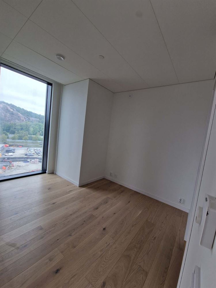 07ea78f94e3a3b2026f7d9980e852926