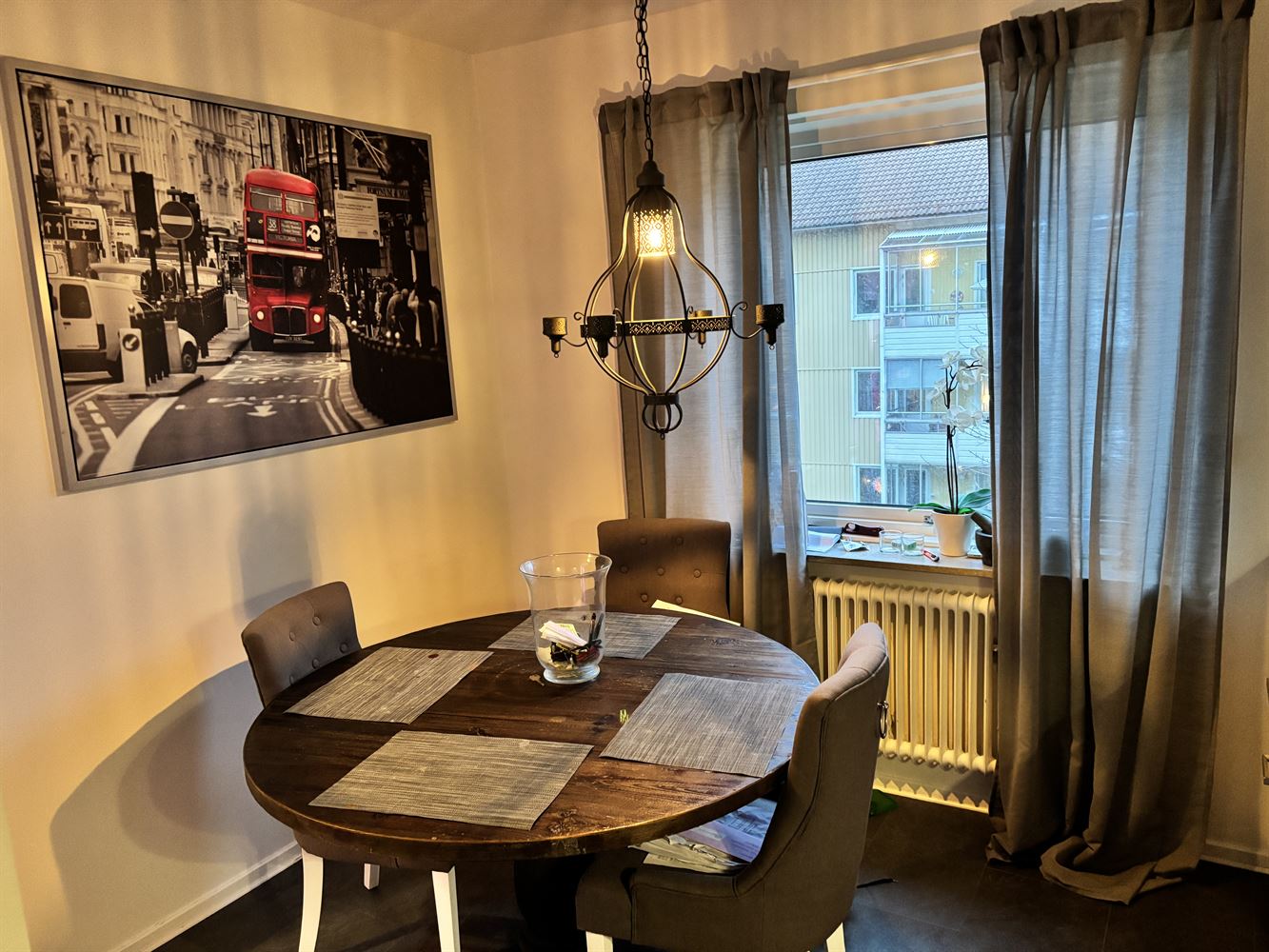 d44d5e5b39764fe83c8b47bff11e7463