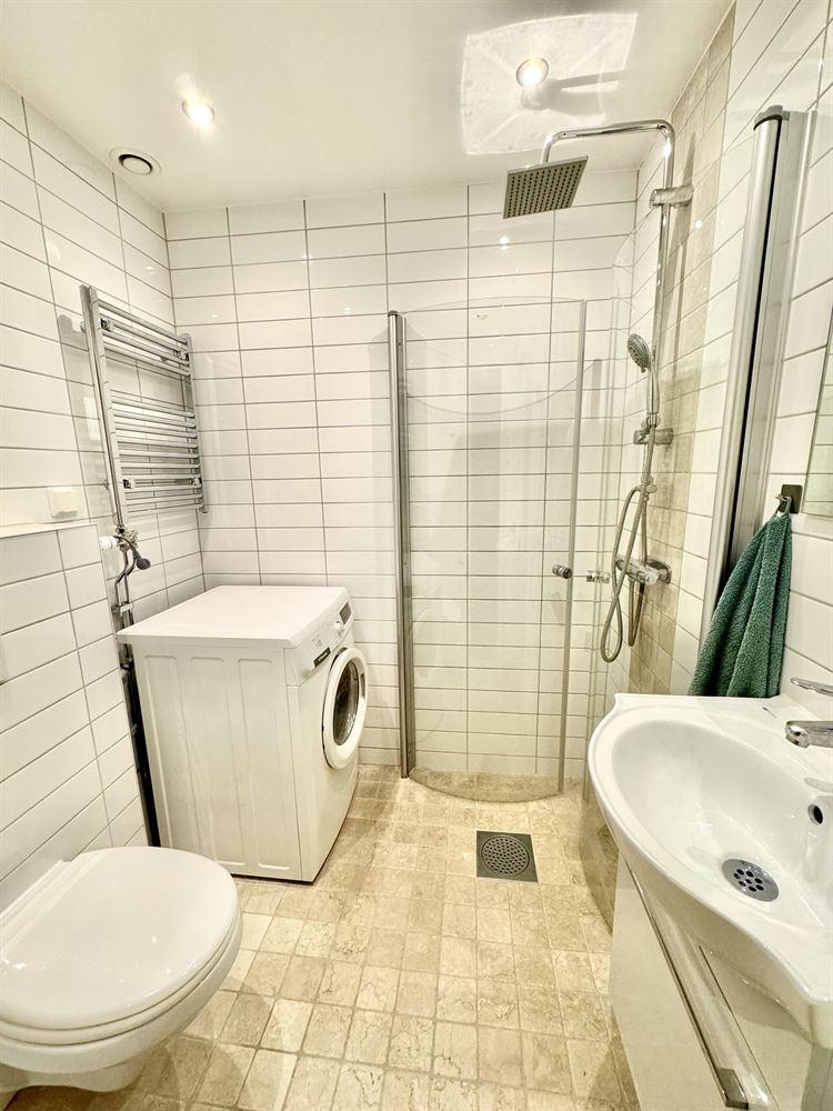 6eb29ec2c3730468d78583d1024c2ec5