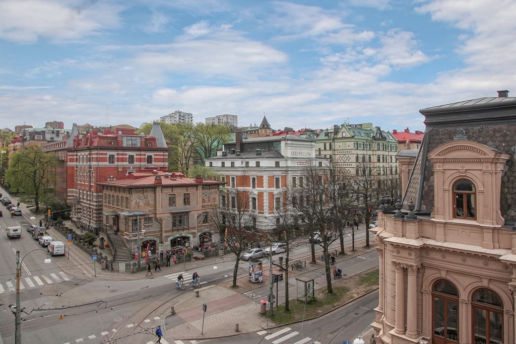 1ef87fc0a01955c741335a376a7b5896