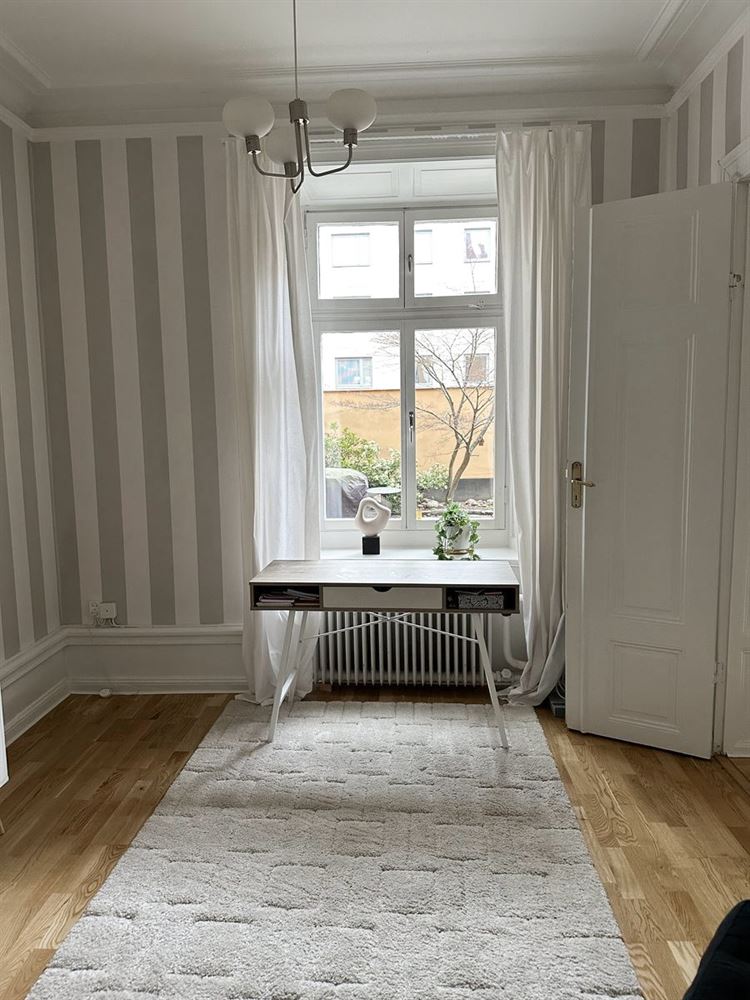 c1370f9fe667eab1d7e9d19593e5dd5c