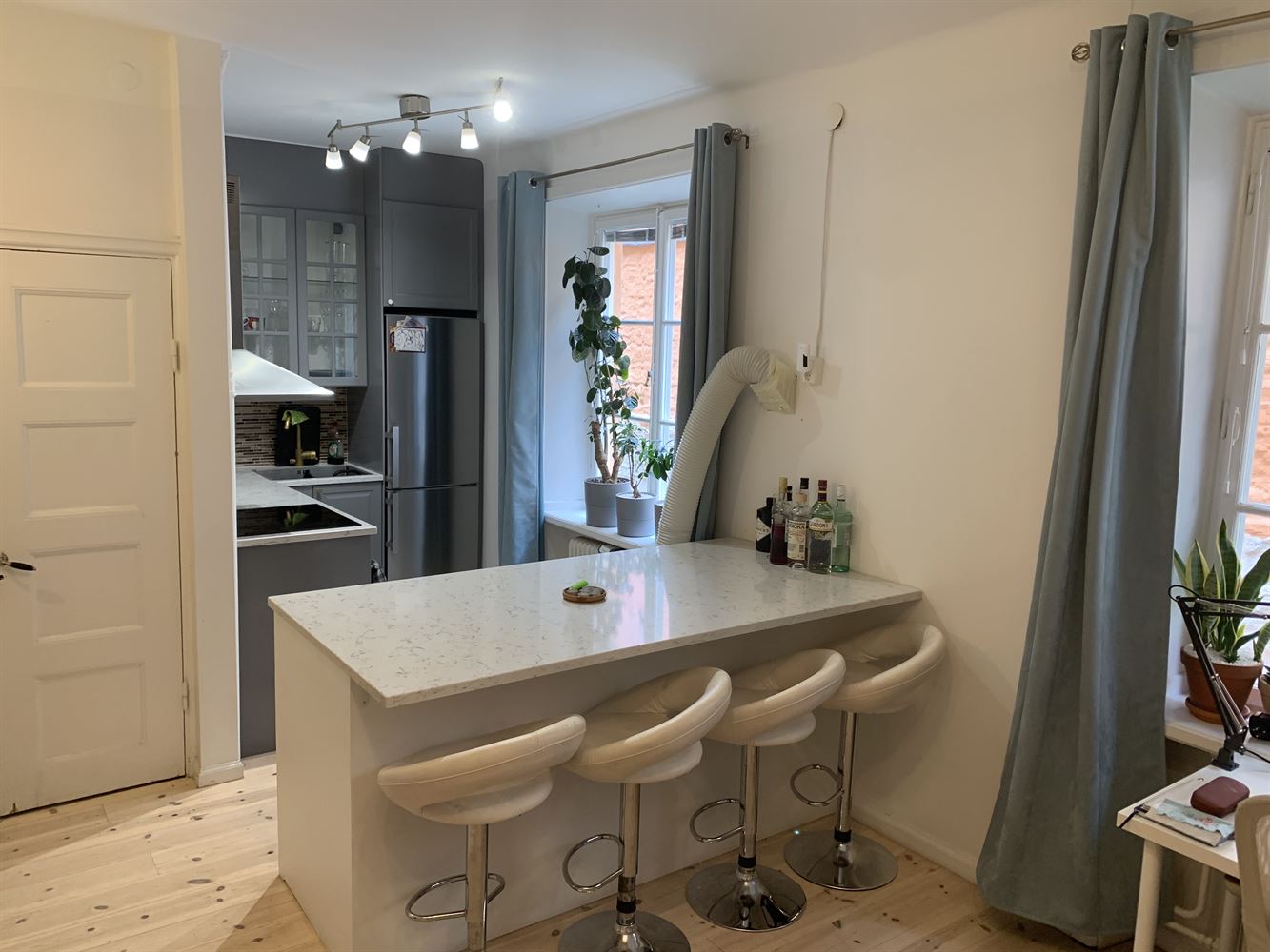 63e6a344f6f6a9e3e2292904f82ffdd4