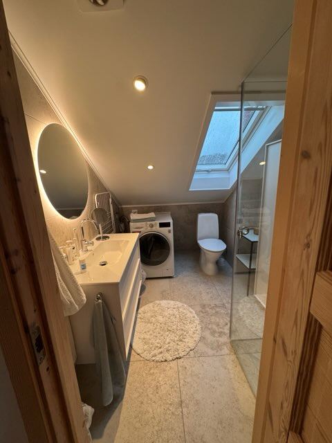 38caae7d139035c157df3df5e0e92481