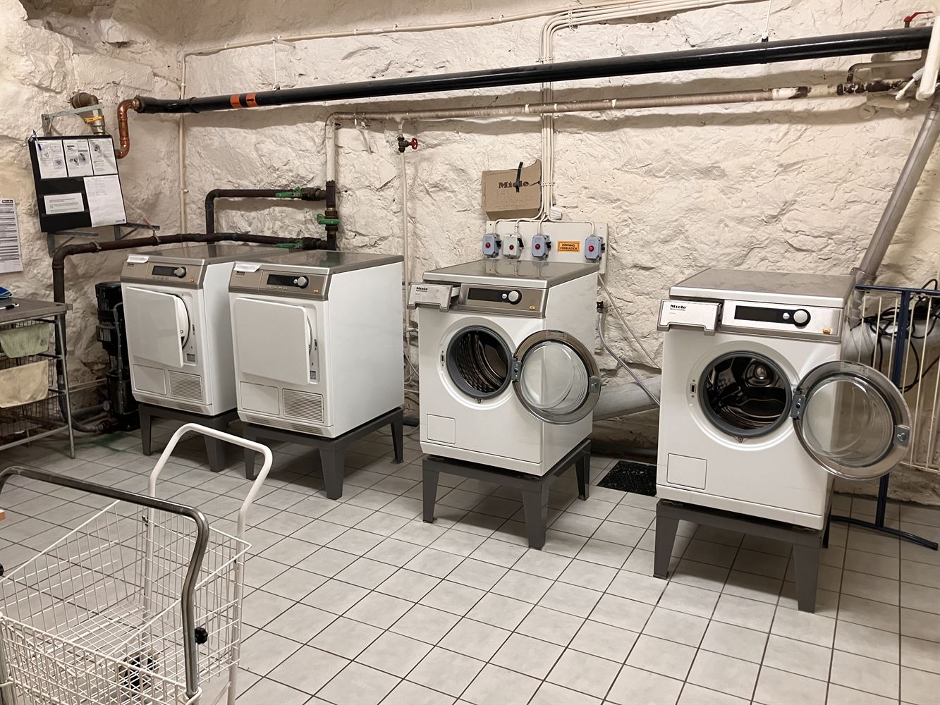 5954c26c90bc910837c3c4af93341b0a