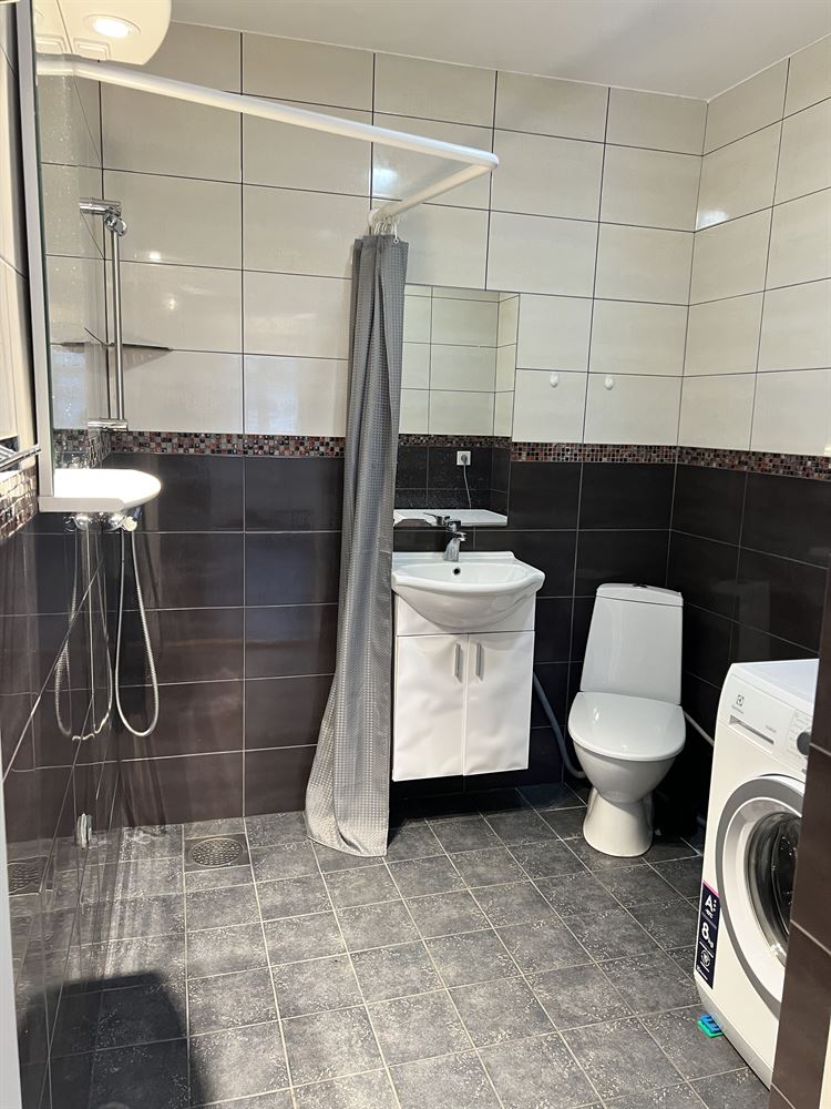 68324728e809a220707d57e089b8f9d6