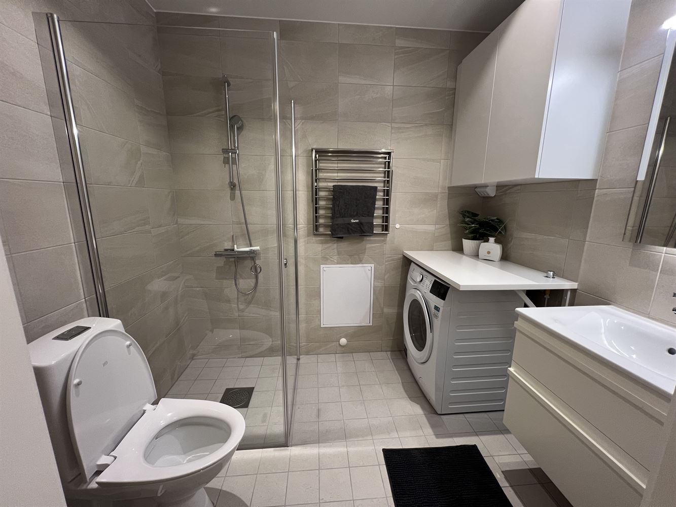 cab15ada0944bbe498e38f51415aef33