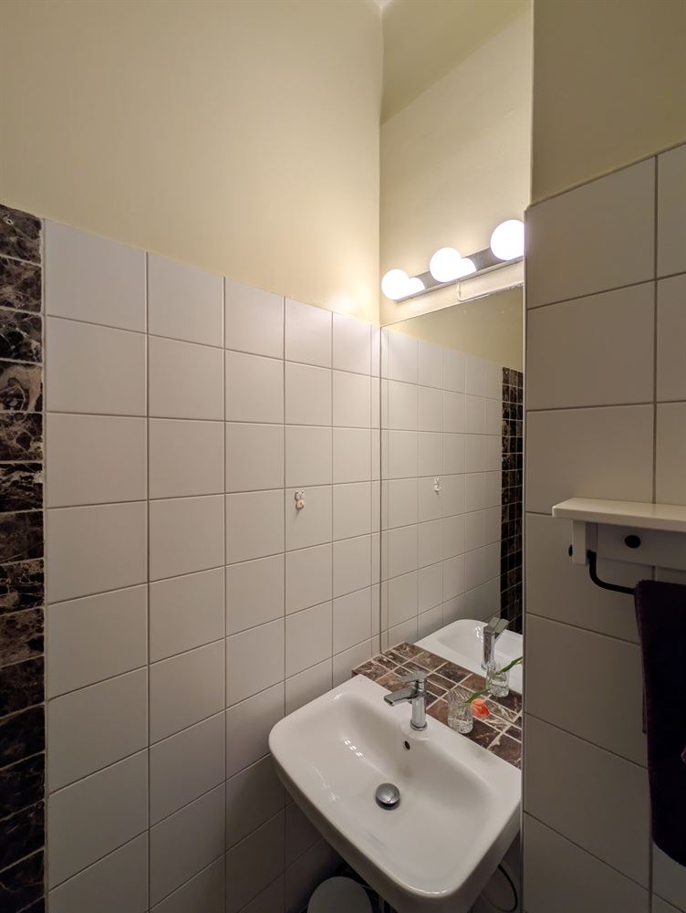 adc69b2d4902697d2b569f1ae3b13f85