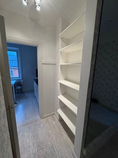 e23697624957b7f5449212bea813081f