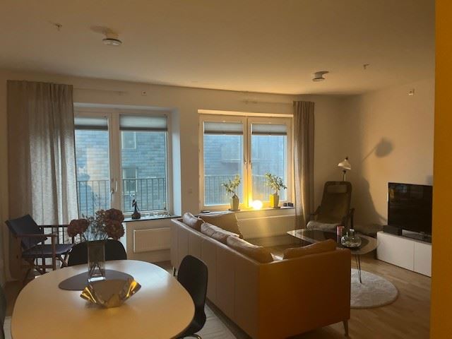 5028f3a69e530ad7561f40c0c3dfe745