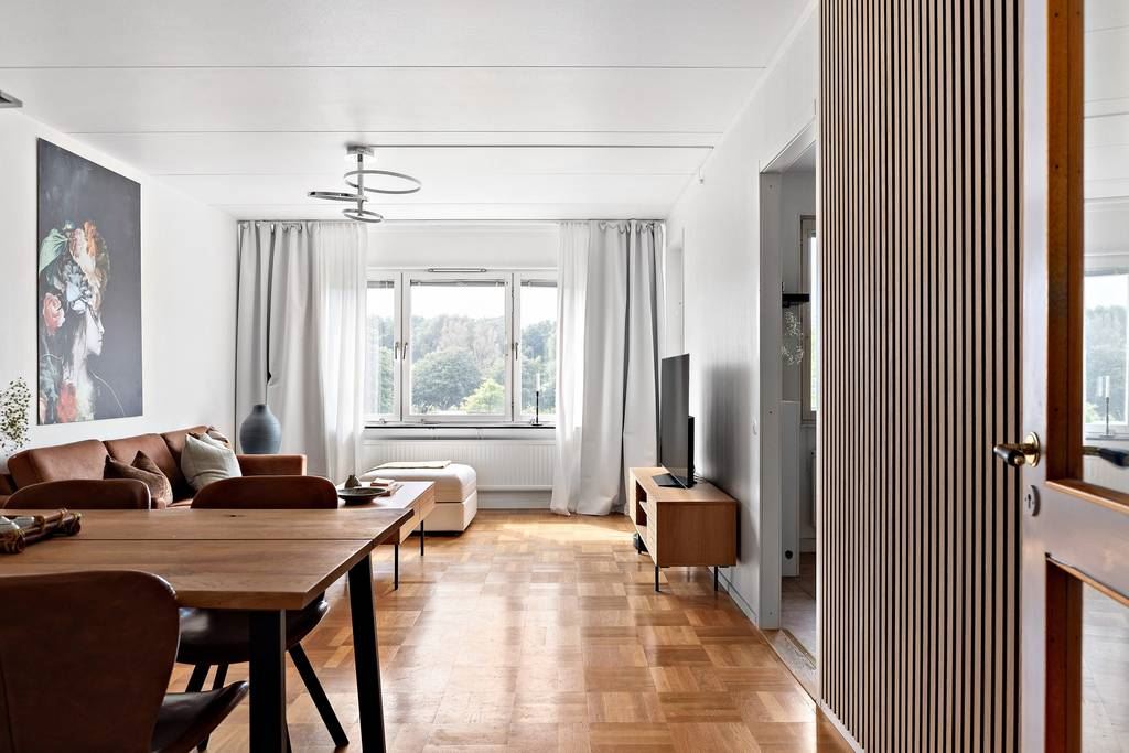 83d016c842873f74a5d17af0e441a459