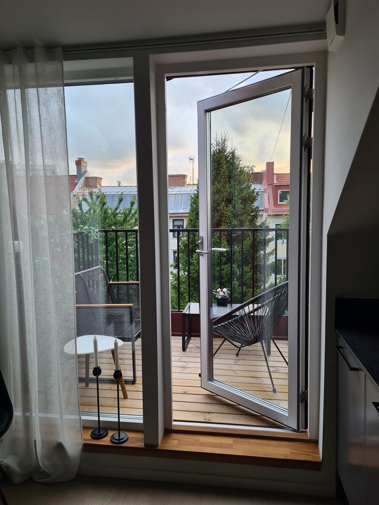 9e1bfa195676c3ae816f2556ecff2810