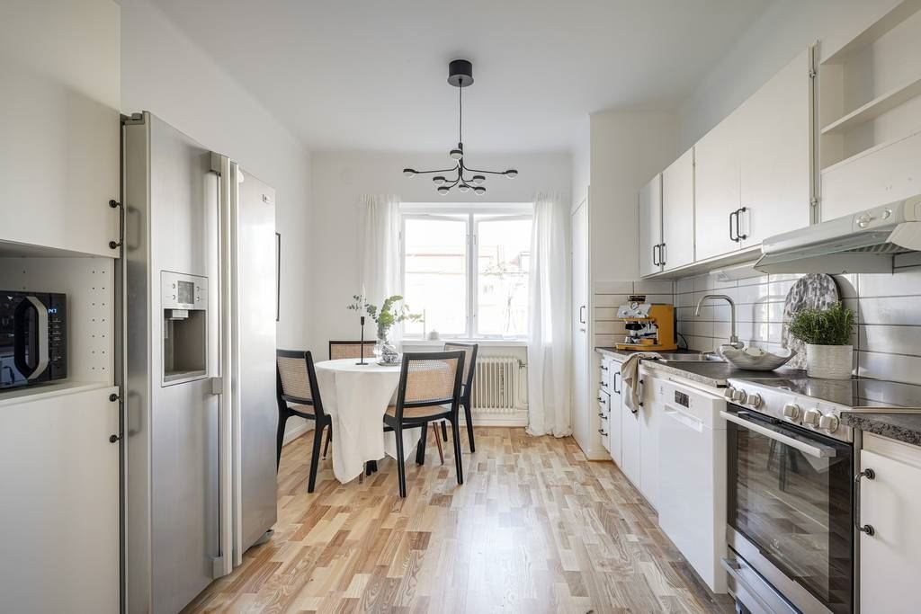 2ec98d8f97fc75343cc4f0130deb8ca8