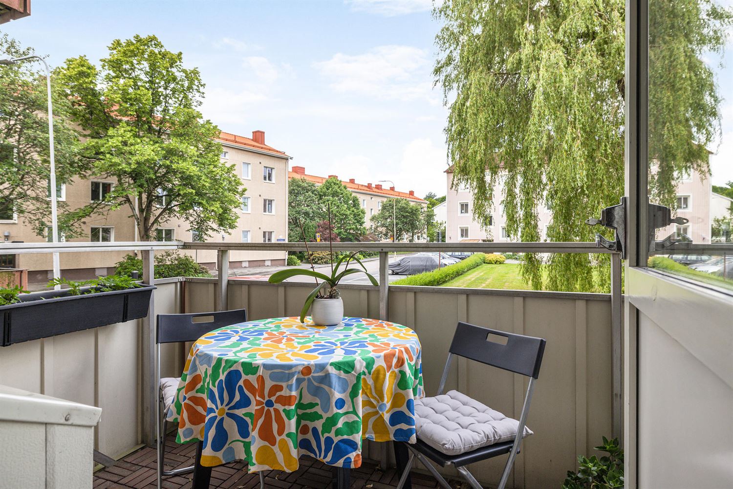 255da7065394ab2fd44c654f528338f3