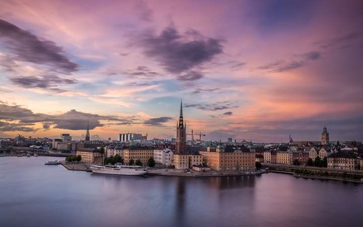 raphael-andres-3cwvFD-YPtk-unsplash